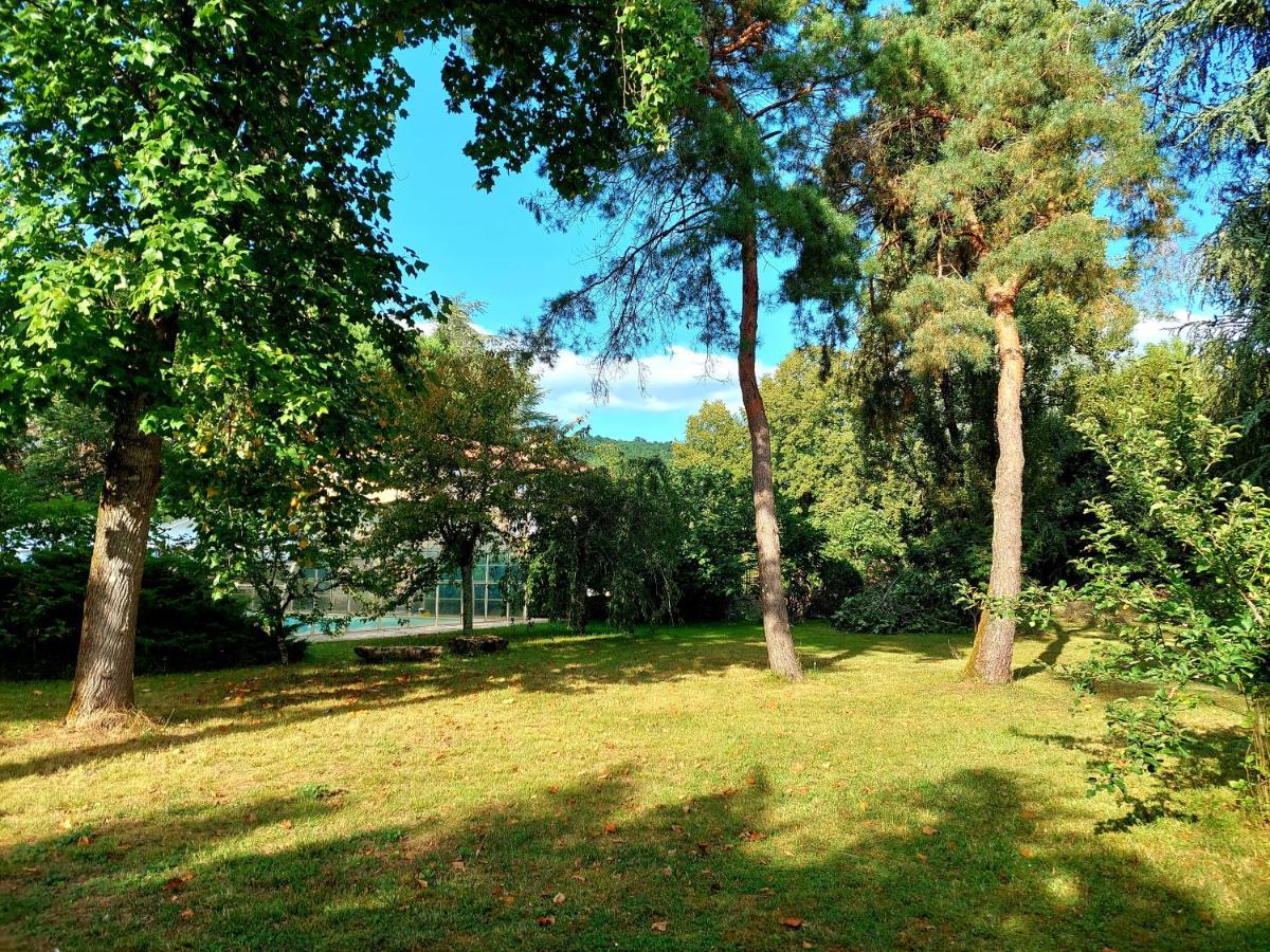 Domaine La Buissiere Duravel "Le Gite" Avec Piscine Couverte Privative Luaran gambar